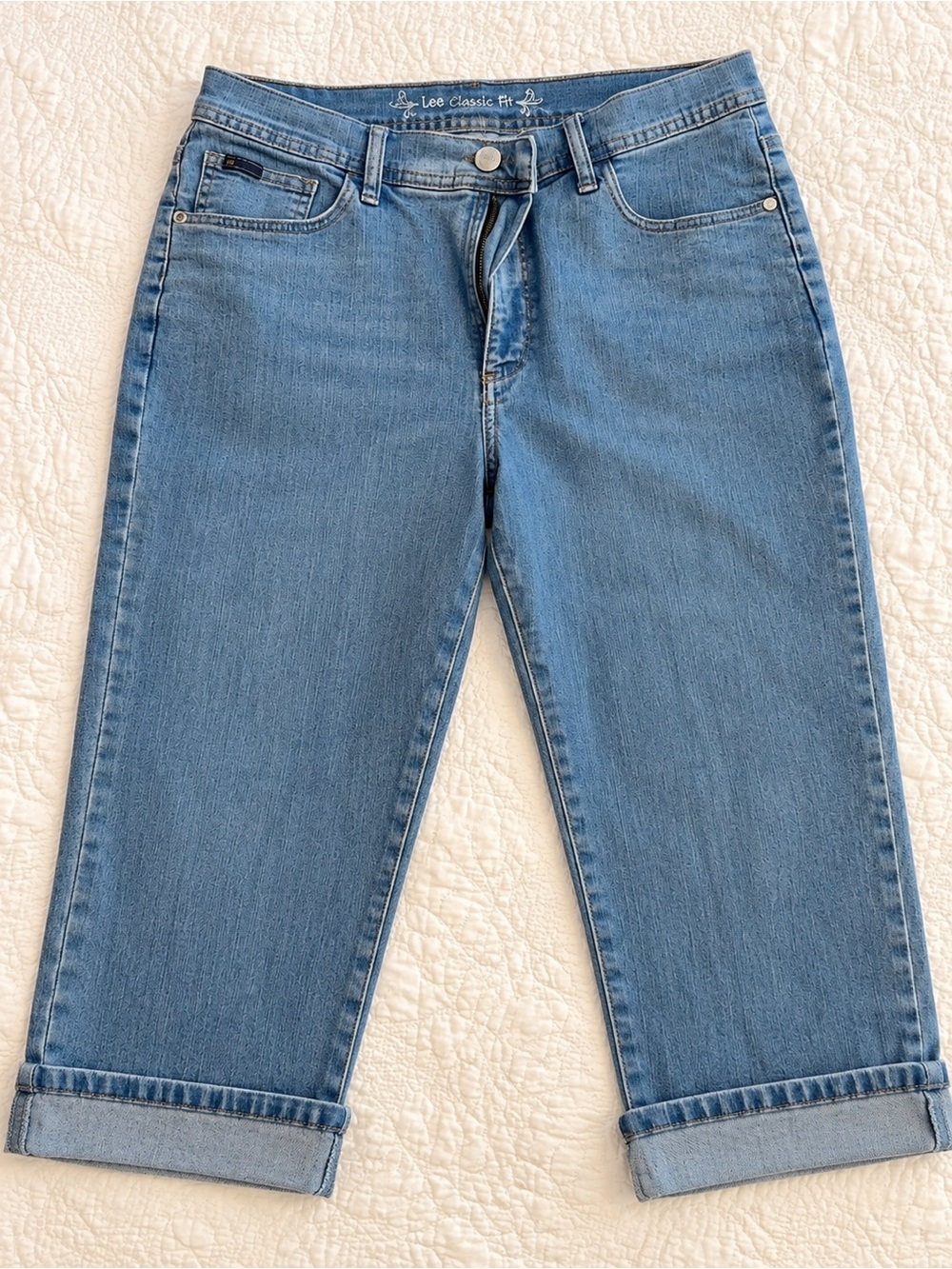 Lee Women's Cropped Light Blue Jeans